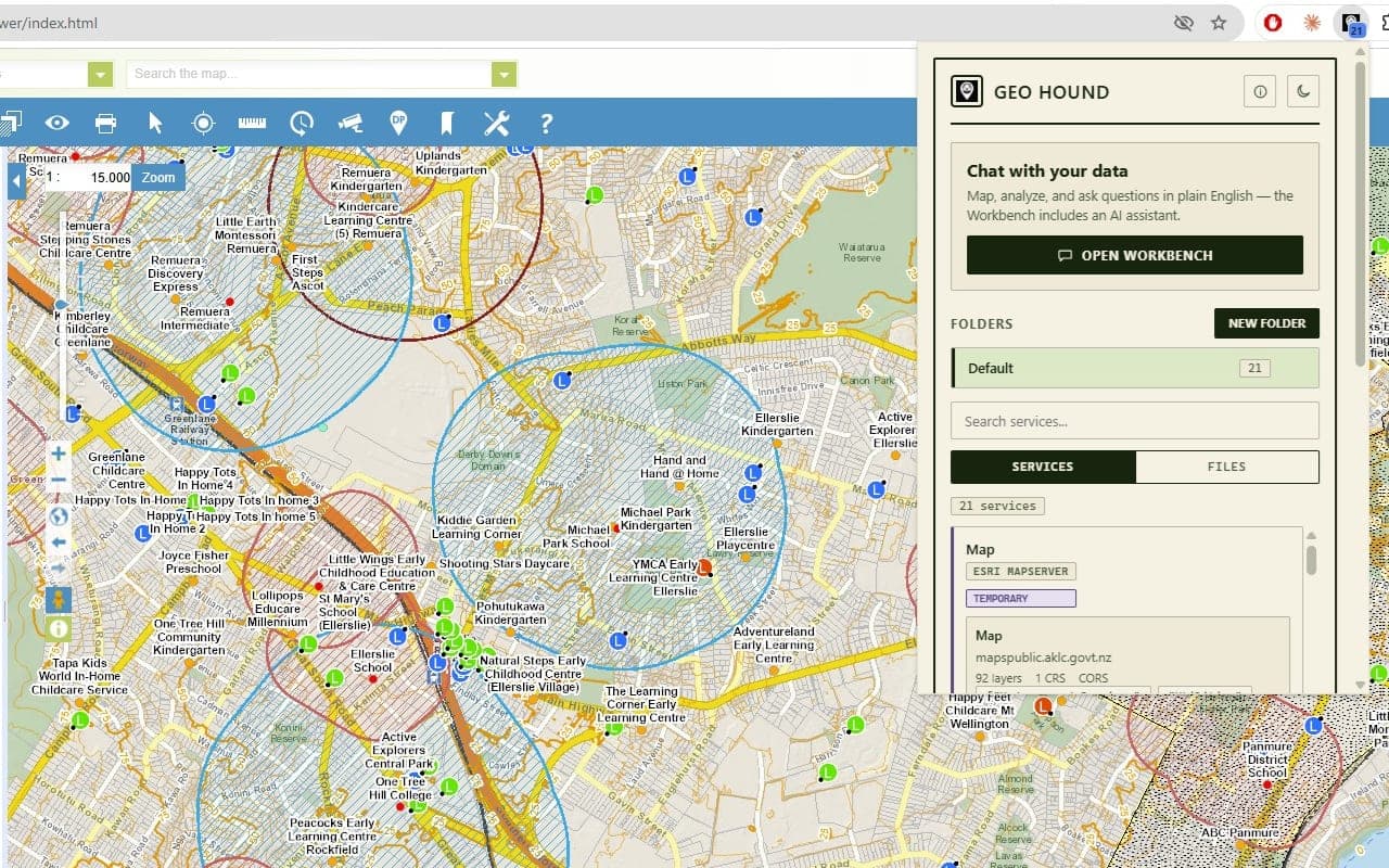 The Geo Hound popup listing detected GIS services inside a folder, with a service count and a search box, over a street map.